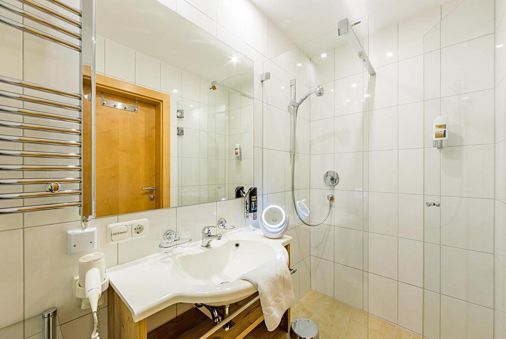 Apart-Hotel Bergkoenig Fiss Exteriör bild